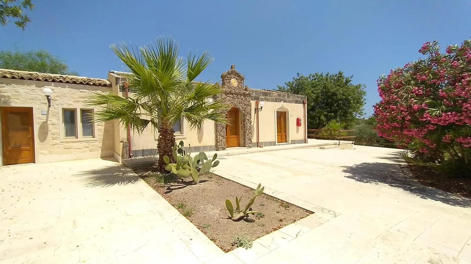 Borgo Vita Novella Resort Marzamemi 0*,  Italien